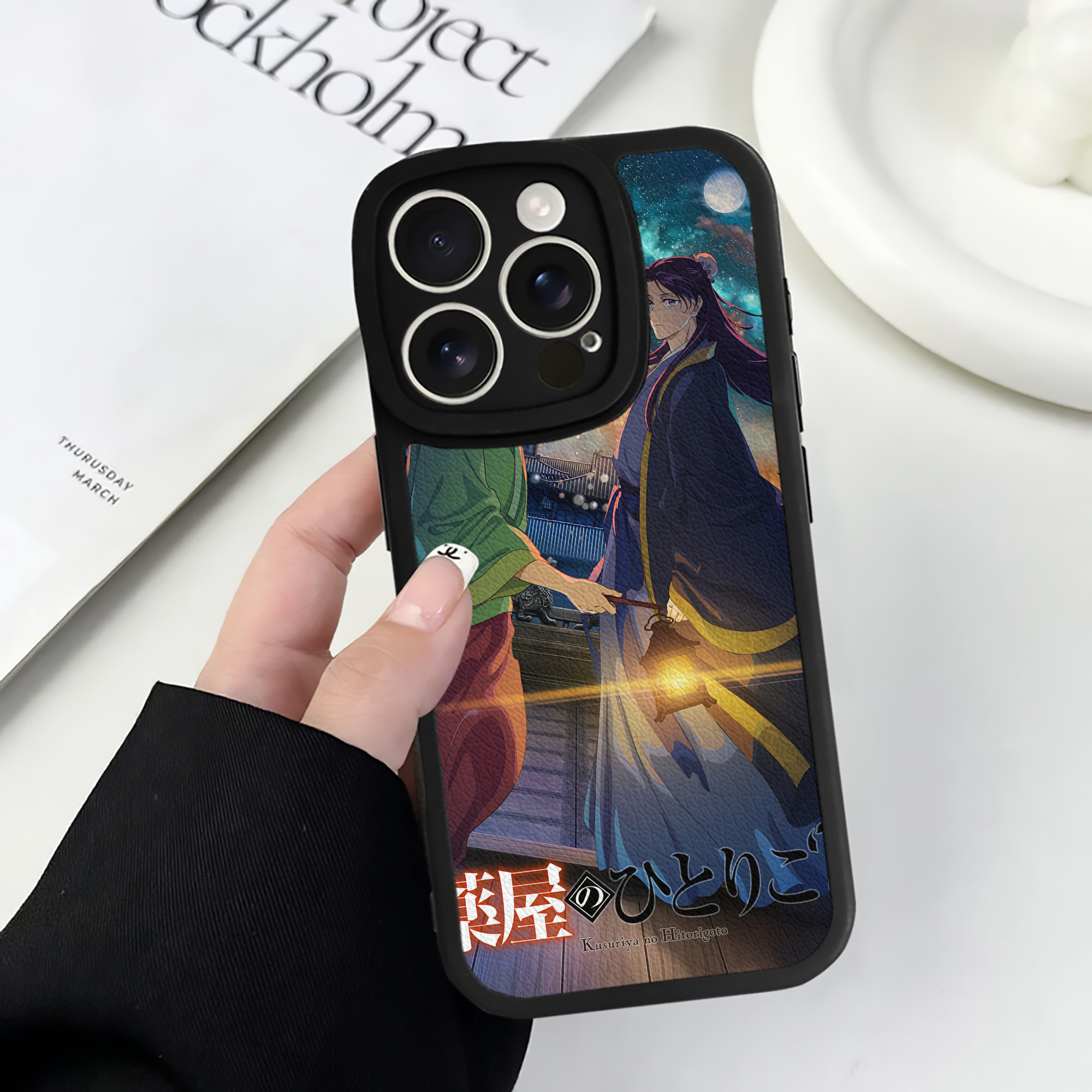 薬屋のひとりごと The Apothecary Diaries 【iPhone 16シリーズ対応】シリコンスマホケース（レザー調） 材質：シリコン